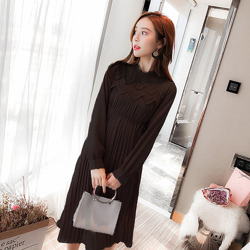 Elegant Pleated Maternity Gown